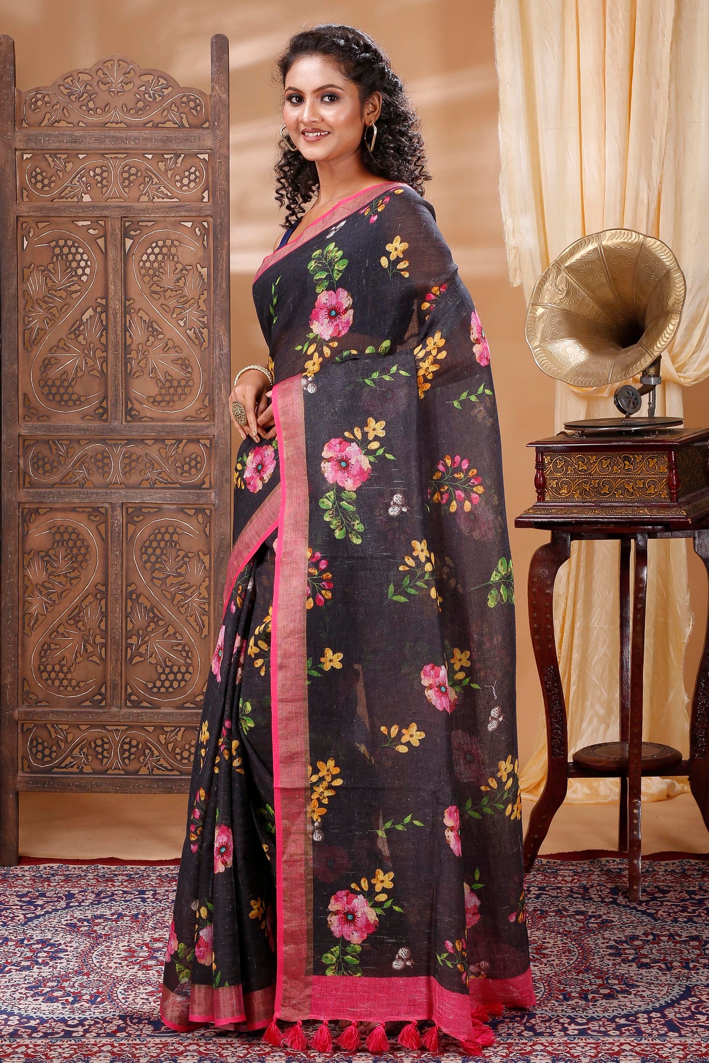 ELEGANT FLORAL PRINT PURE LINEN SAREE